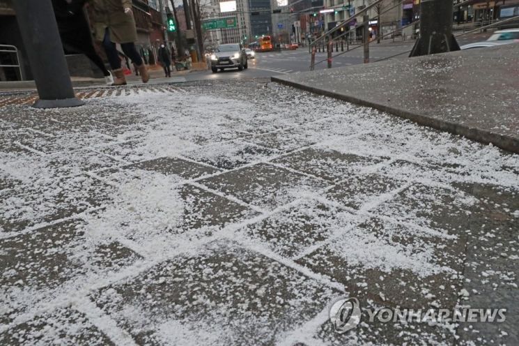 염화칼슘 이렇게 뿌려도 후유증 없을까