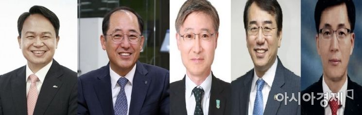 From the left, Jin Ok-dong, Chairman of Shinhan Financial Group; Han Yong-gu, President of Shinhan Bank; Lee Seung-yeol, President of Hana Bank; Lee Seok-jun, Chairman of NH Nonghyup Financial Group; and Lee Seok-yong, nominee for President of Nonghyup Bank.