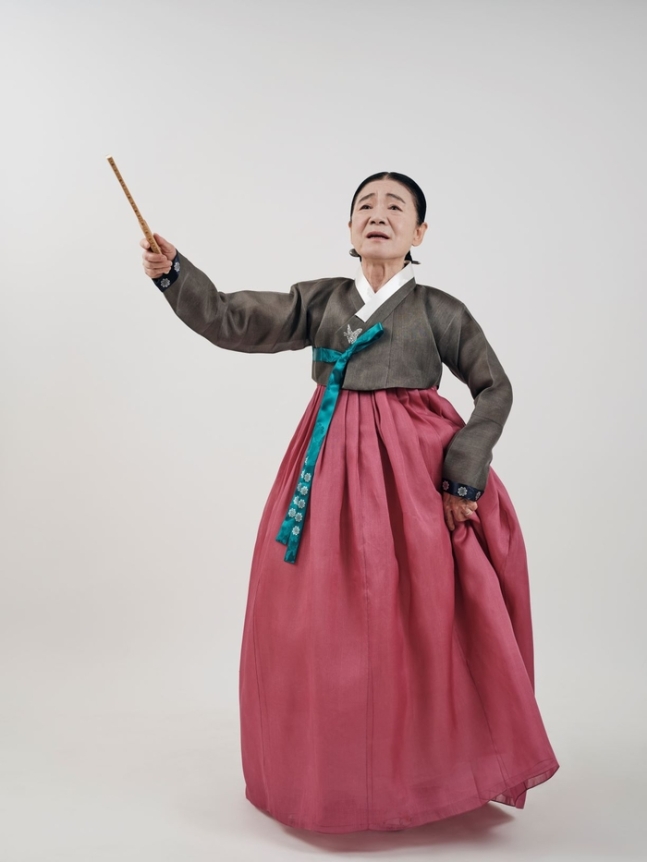 데뷔 65주년을 맞은 안숙선 명창은 오는 31일 송년판소리 ‘만정제 춘향가’를 선보인다. 사진제공 = 국립극장