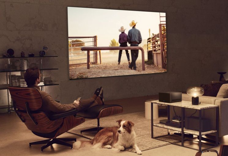 "Enjoy Without Cables"... LG TV New Model 'OLED M' Unveiled
