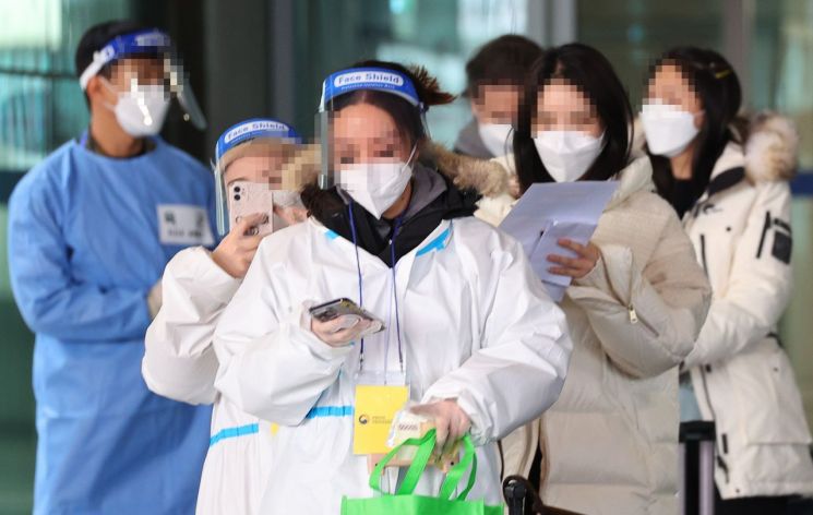 보복 나선 中…한국인 단기 비자 발급 중단