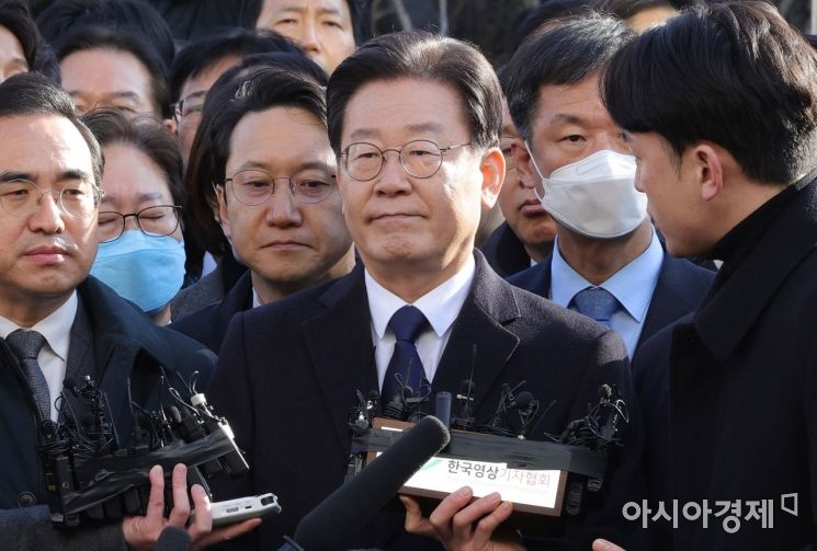 '정치검찰' 외친 이재명…與 의원들 "피해자 코스프레"