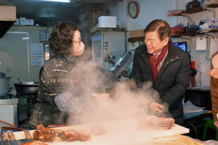 유성훈 금천구청장, 설날 앞두고 취약계층 방문