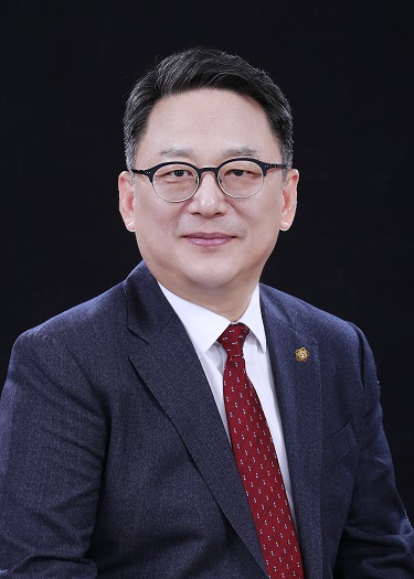 제52대 대한변호사협회장에 김영훈 변호사… 135표차 당선