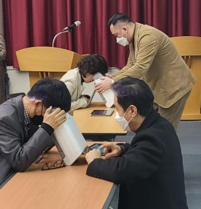 인공지능(AI) 기반 안저검사.