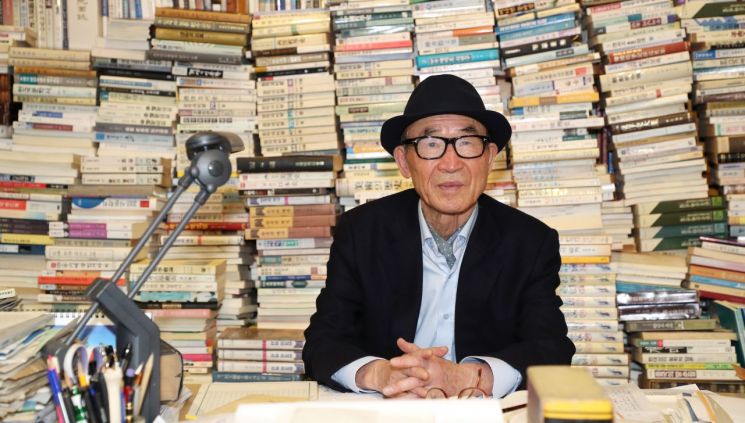 “실천문학사 모두에게 피해, 윤한룡 대표와 고은 시인 사과해야”