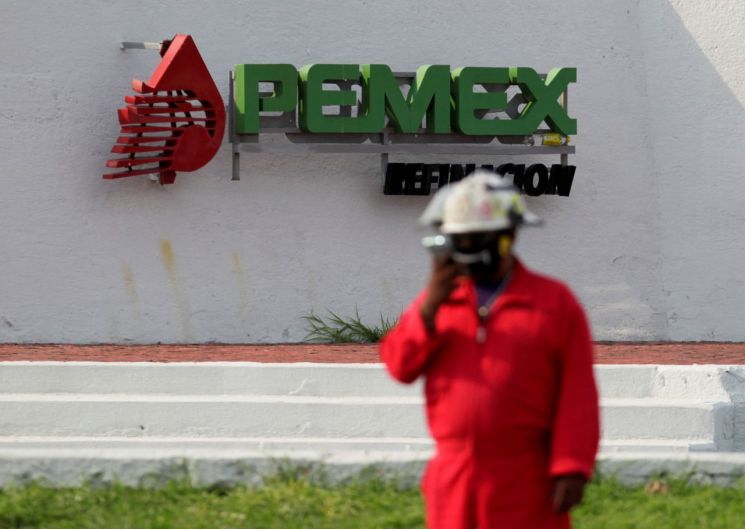 하루 15억원 어치 빼돌리는 '기름 도둑들'…멕시코 비상