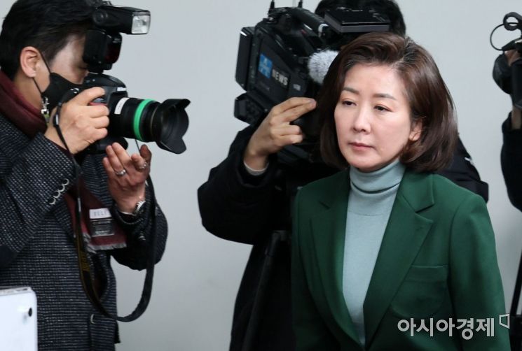 불출마한 나경원, 與 전대 '캐스팅보트' 되나