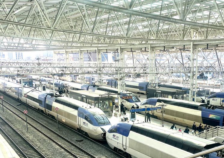 코레일 "설 특별수송 5일간 212만 명 열차 이용"