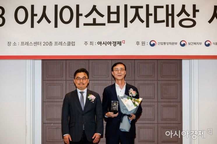 [포토]2023 아시아소비자대상, 동서식품 '특별상' 수상