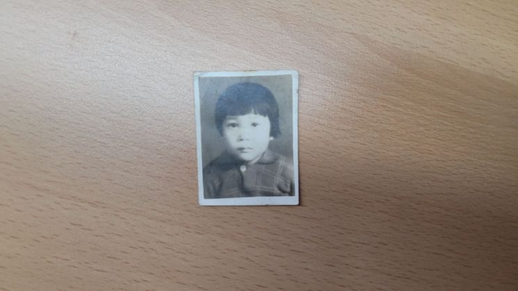 4남매 중 실종됐던 장희란씨(65)의 어릴 적 사진