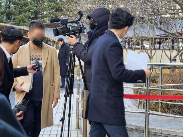 1일 오전 10시16분께 서울남부지법에서 열린 구속 전 피의자 심문(영장실질심사)을 위해 강종현씨가 법원으로 들어서고 있다/사진=황서율 기자chestnut@
