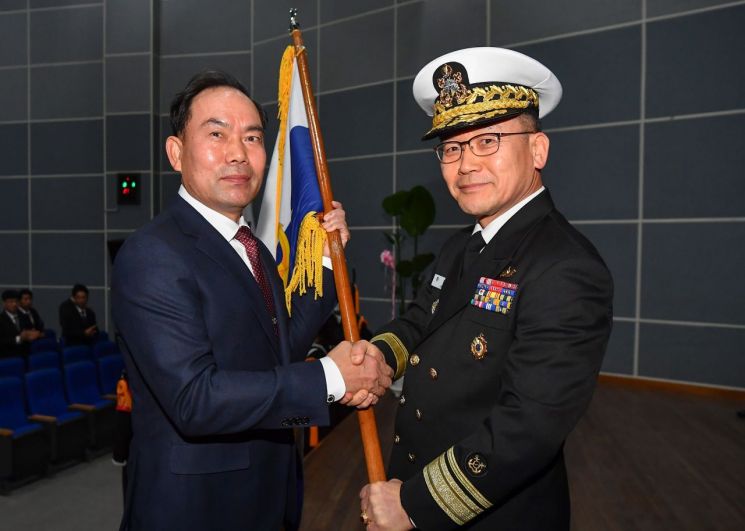 제42대 해군 정비창장 최헌식 군무이사관 취임