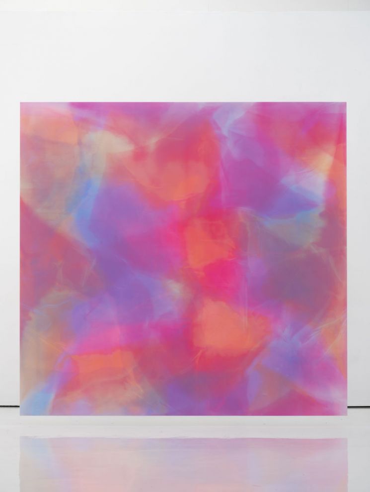 김택상, Resonance-23-3, 2023, Water, acrylic on canvas, 176 x 183 cm [사진제공 = 리만머핀 서울]