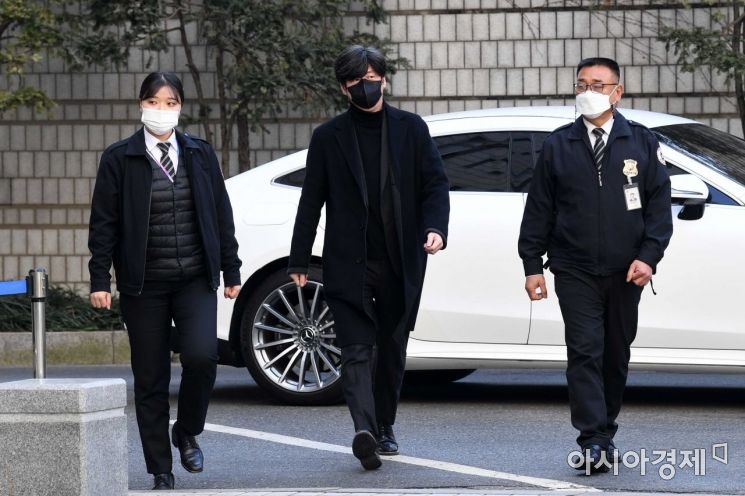 [포토]법원 도착한 남욱 변호사