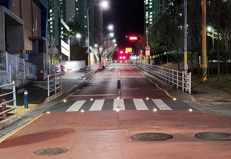 창원특례시, 야간 보행자 사고 예방 ‘안심등불’ 설치