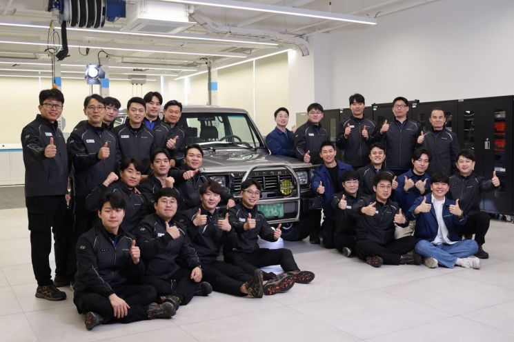 현대차 갤로퍼 복원 프로젝트에 참여한 옛차[사진제공=현대차]