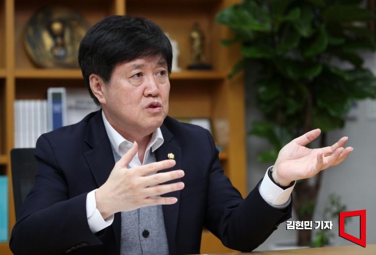 "삼척동자도 알텐데…국힘 경선룰, 황당" 전 통계청장 출신의 비판