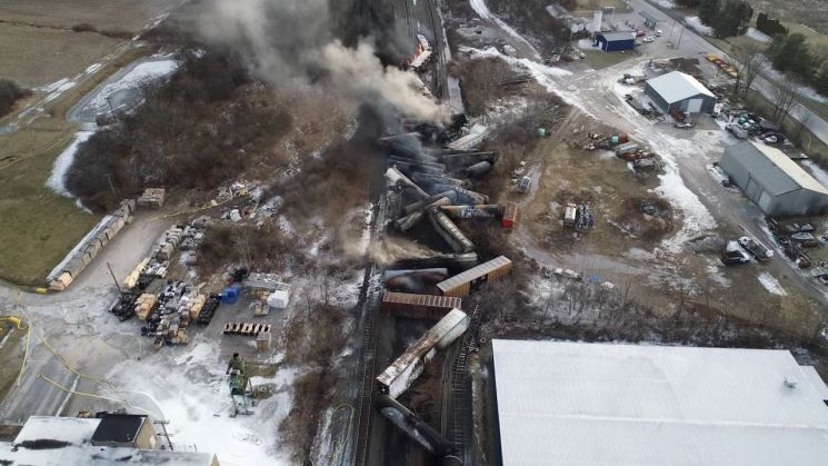 "미국판 체르노빌"…화학물질 열차 사고에 루머 확산