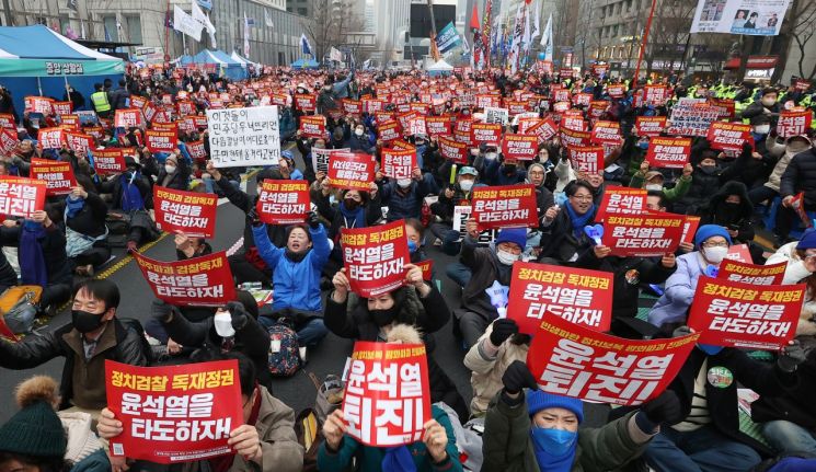 토요일 서울 도심서 진보·보수 맞불 집회
