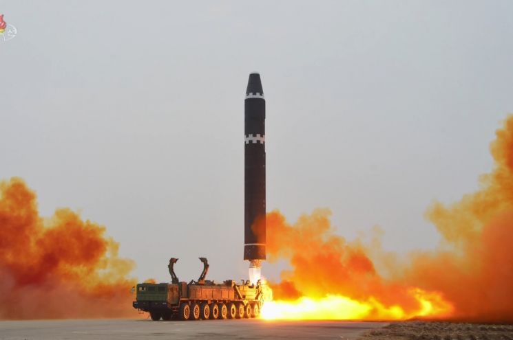 북한, ICBM '화성포-15형' 발사 훈련 진행 [이미지출처=연합뉴스]