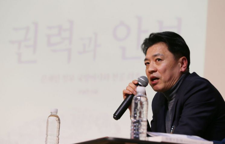 '천공 의혹' 부승찬 전 대변인 "내 기록이 맞다"