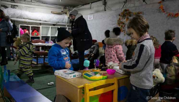 "매일 4명의 어린이가 죽거나 다쳐"…우크라戰 1년 '무거운 대가'