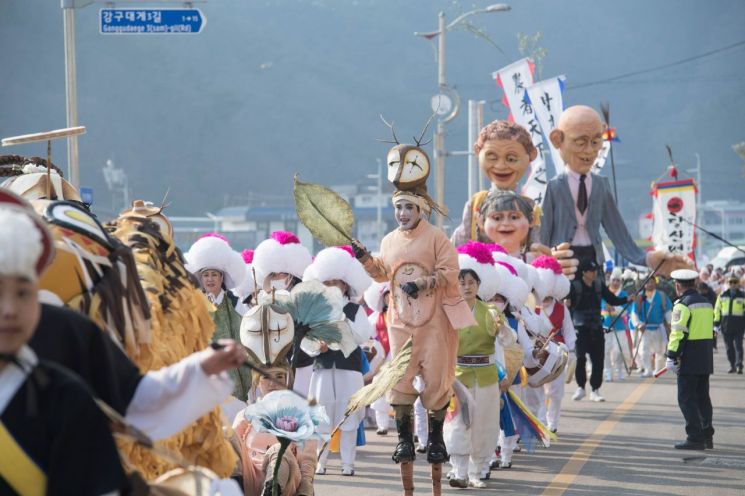 4년만에 열린 영덕대게축제.