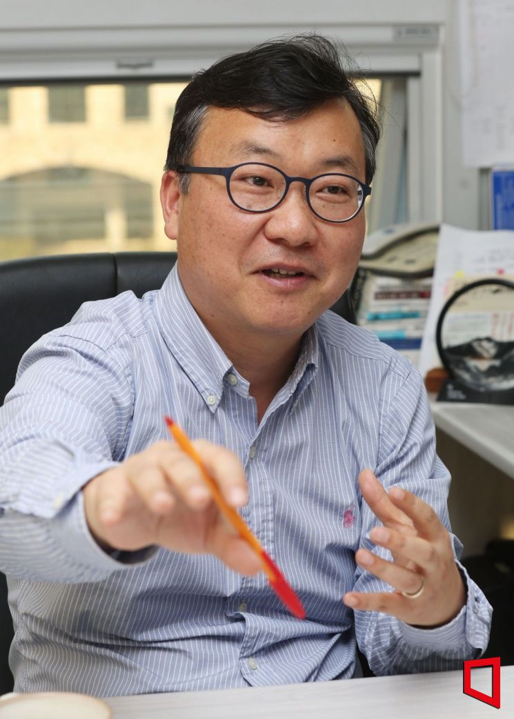 전영수 교수는 인구 문제를 해결하는 정책적인 과제로 자치분권 강화를 주장했다. 사진=허영한 기자 younghan@
