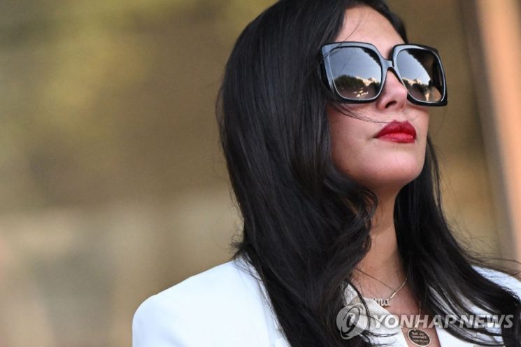 "380억원 유족에게"…코비 시신 사진 돌려본 대가