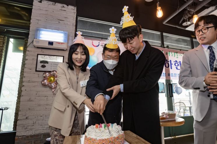 김경호 광진구청장 생일 맞은 직원들과 '행복한 소통'