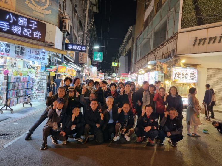 경남 사천 전통시장 상인회가 해외 우수시장 탐방에 나섰다.
