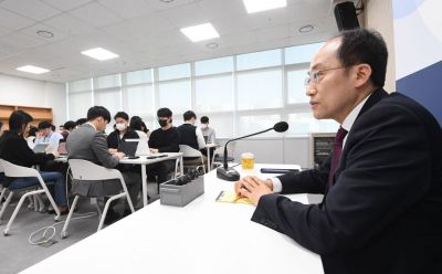 [일문일답]추경호 "맥주·탁주세, 물가연동 재검토할 것"