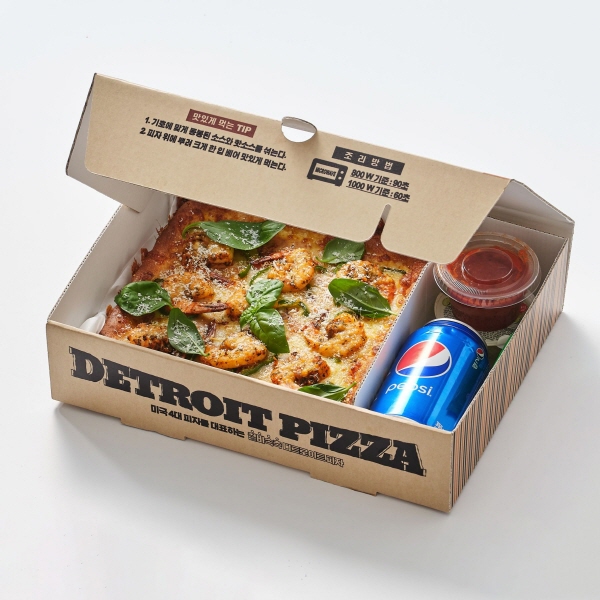 롯데마트, 디트로이트 피자 출시…“미국 본토의 맛”