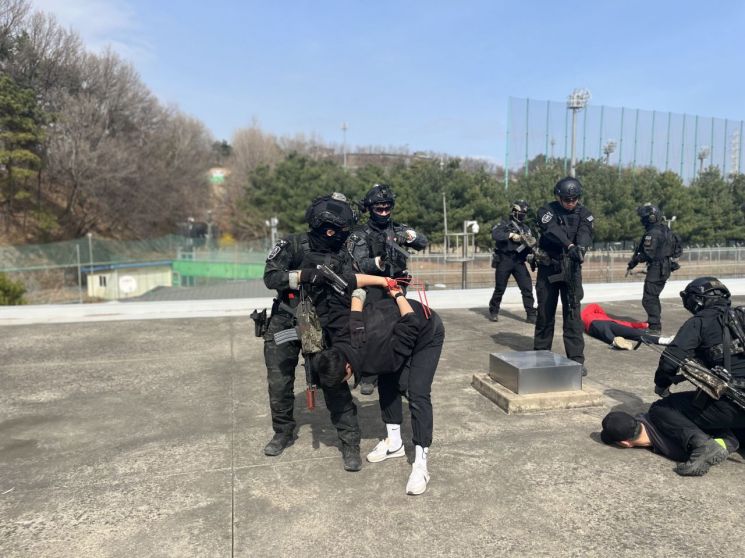 테러 용의자 진압 훈련