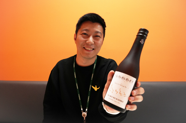 [유통핫피플]술이 한 잔 생각나는 밤…임창정 소주 ‘인기’