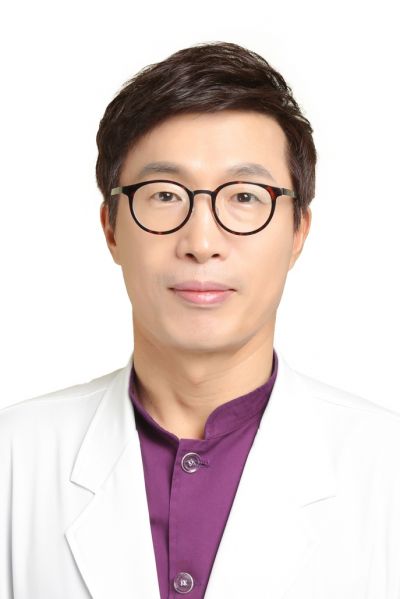 김재봉 광주신세계안과 대표원장.