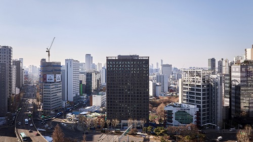 여의도 시티뷰, 역세권, 공세권, 호텔식 서비스... 반도건설 '리미티오148' 첫 입주중