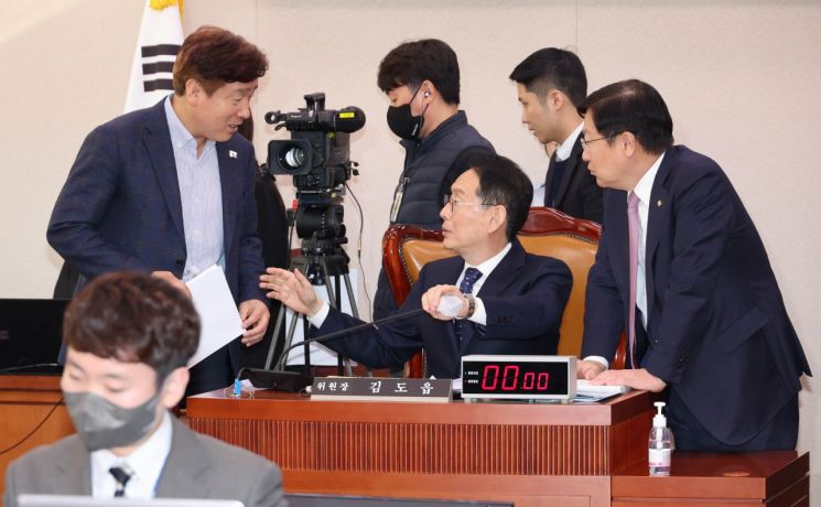 정의당, 與에 '50억 클럽' 특검법 촉구… 법사위 30일 상정키로(종합)