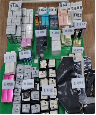 인터넷 쇼핑몰서 가짜 향수·가방 2000명에 판매 … 대구경찰, 2명 구속