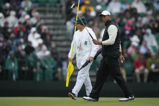 우즈 진기록 추가…‘23회 연속 마스터스 컷 통과’