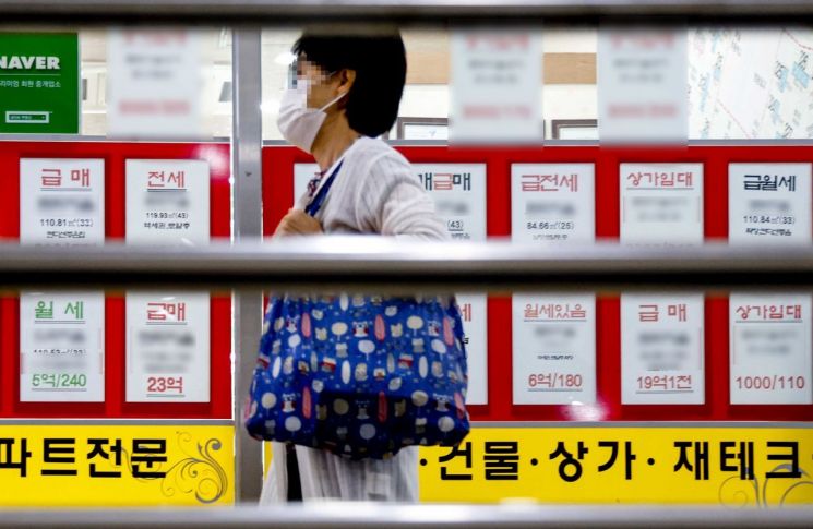 전세 '소멸' 위기 극복…월세로 떠난 세입자가 돌아왔다