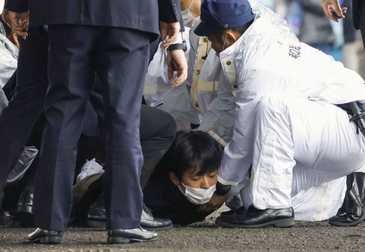 日 아베 피살 9개월만에 테러…안전한 나라, 위상 흔들