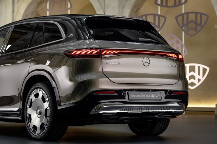 메르세데스 벤츠, 마이바흐 최초 전기 SUV 공개
