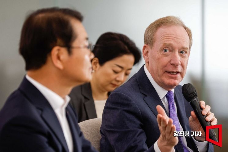 [포토]인사말하는 브래드 스미스 마이크로소프트 부회장