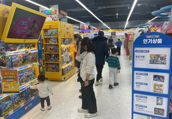 롯데마트맥스 창원중앙점 토이저러스 매장 전경. [사진제공=롯데마트]
