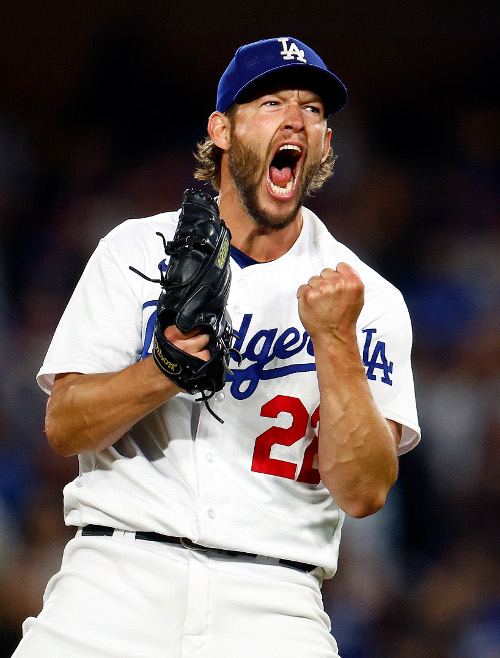 [뉴스속 인물]MLB 통산 200승 금자탑 '커쇼'