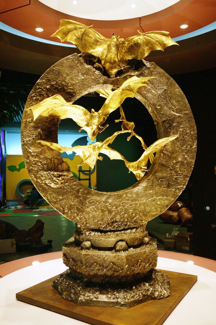 "그때 만들길 잘했어"…금값 급등에 순금 162㎏ 함평 황금박쥐상 몸값 '껑충'