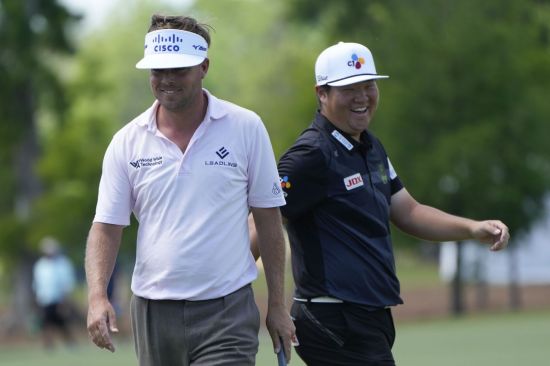 임성재-미첼 ‘10언더파 공동 3위’…"좋은 위치다"