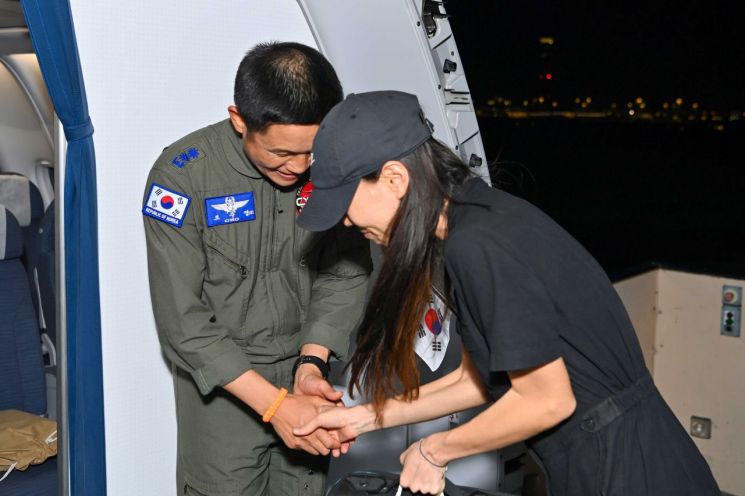 [양낙규의 Defence Club]UAE가 경호임무·대형버스까지 지원